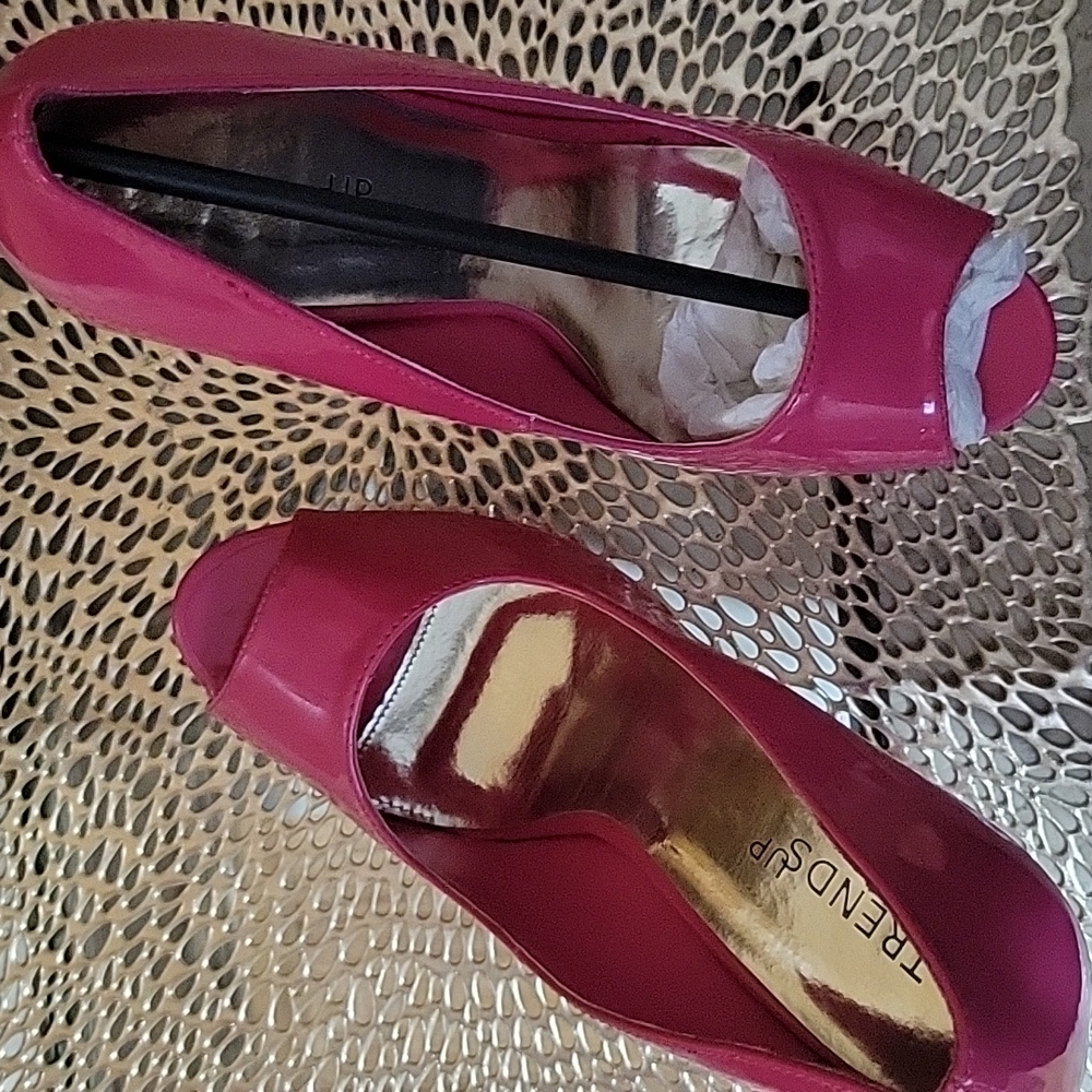 Shoes - Picture 2 of 3